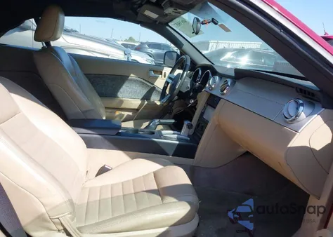 2005 Ford Mustang Gt/Gt Deluxe из США, поврежденный, VIN 1ZVHT85H855209677